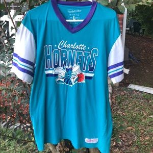Retro, Charlotte Hornets Mitchell & Ness Tee